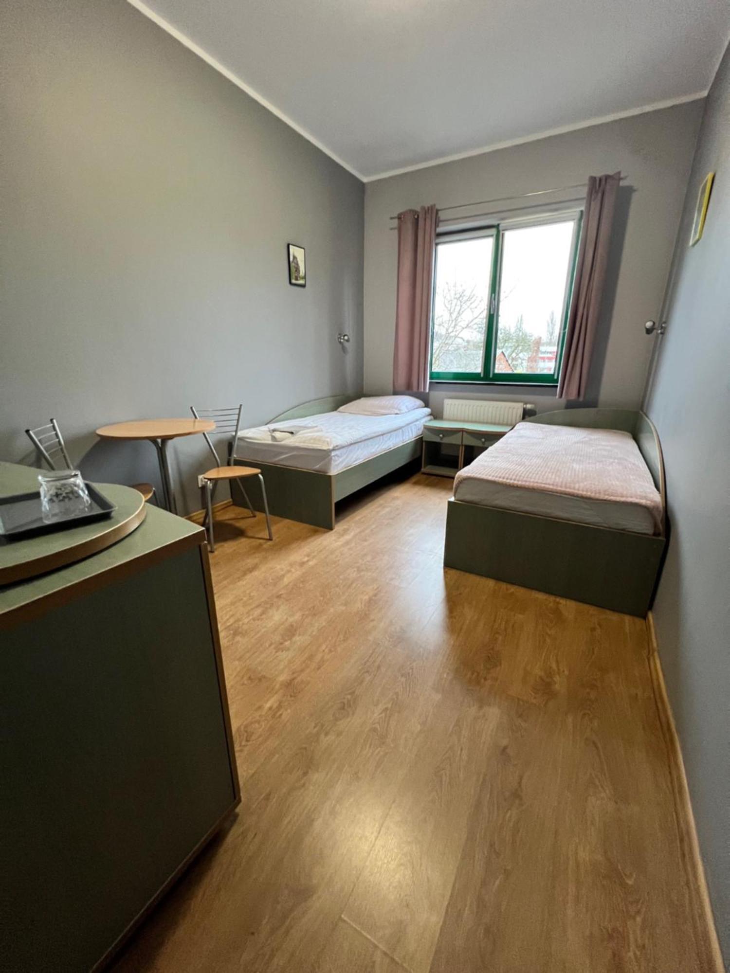 Akademia Tenisa Prawobrzeze Hostal Szczecin